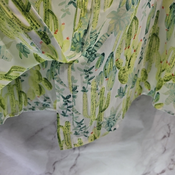Torrid Shirt Womens 5X 5 Blouse Green Cactus Abbey Georgette Button Back Blouse - Picture 5 of 12